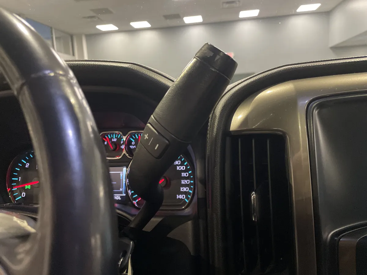 2017 Chevrolet Silverado 1500 High Country thumbnail 28