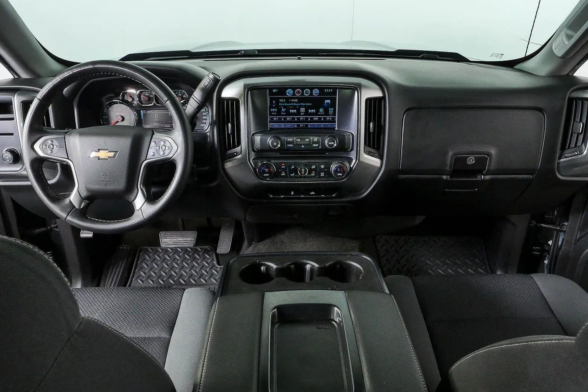 2017 Chevrolet Silverado 1500 LT thumbnail 17