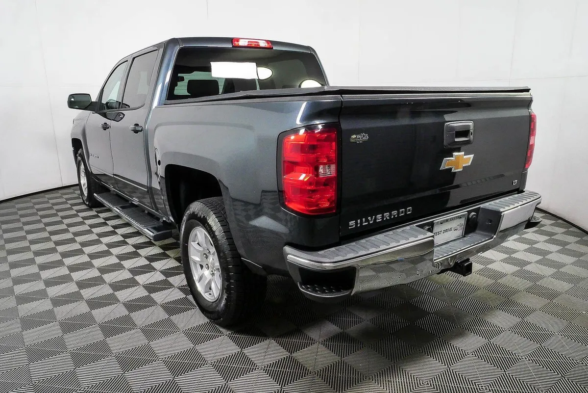 2017 Chevrolet Silverado 1500 LT thumbnail 26