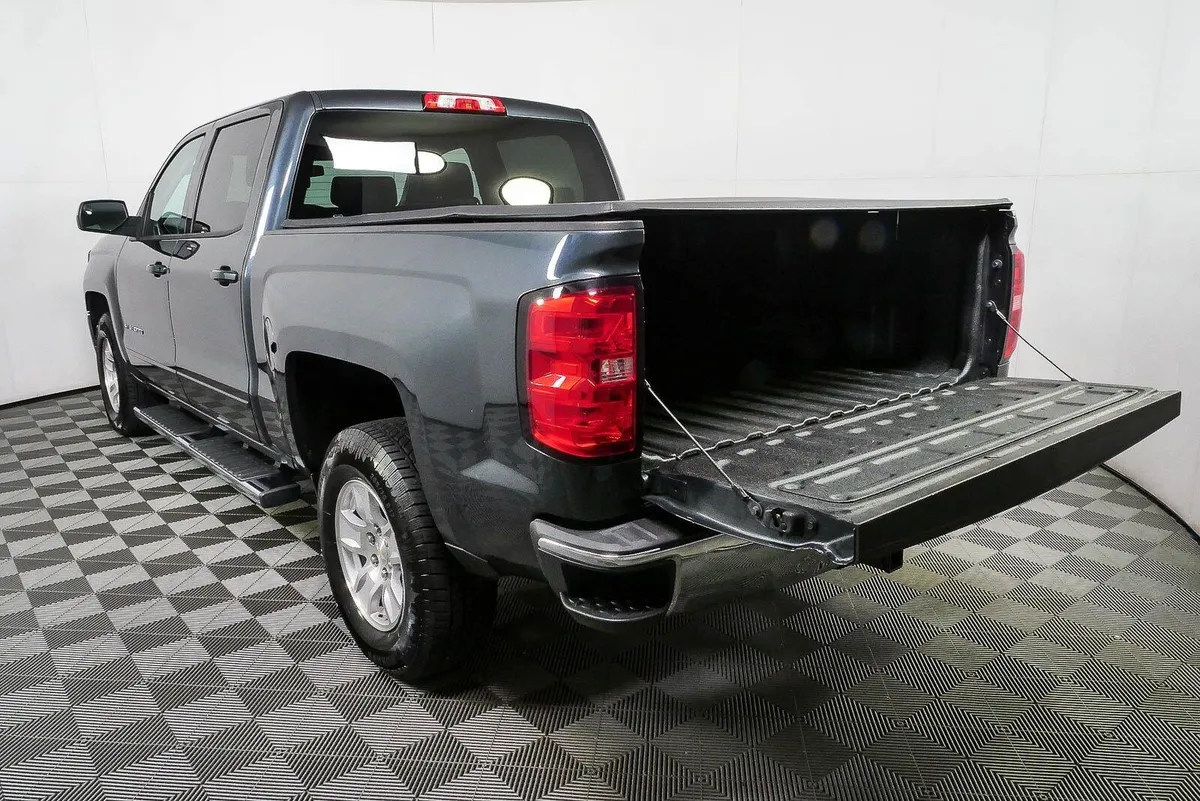 2017 Chevrolet Silverado 1500 LT thumbnail 29