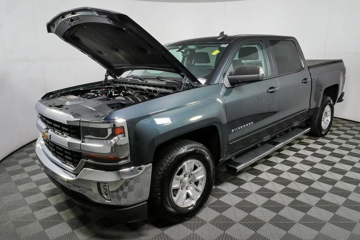 2017 Chevrolet Silverado 1500 LT thumbnail 30