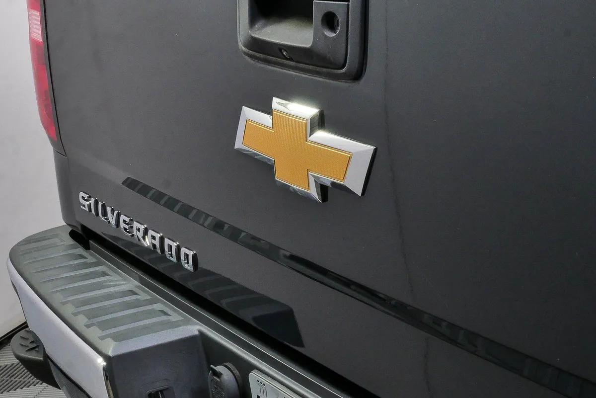 2017 Chevrolet Silverado 1500 LT thumbnail 33