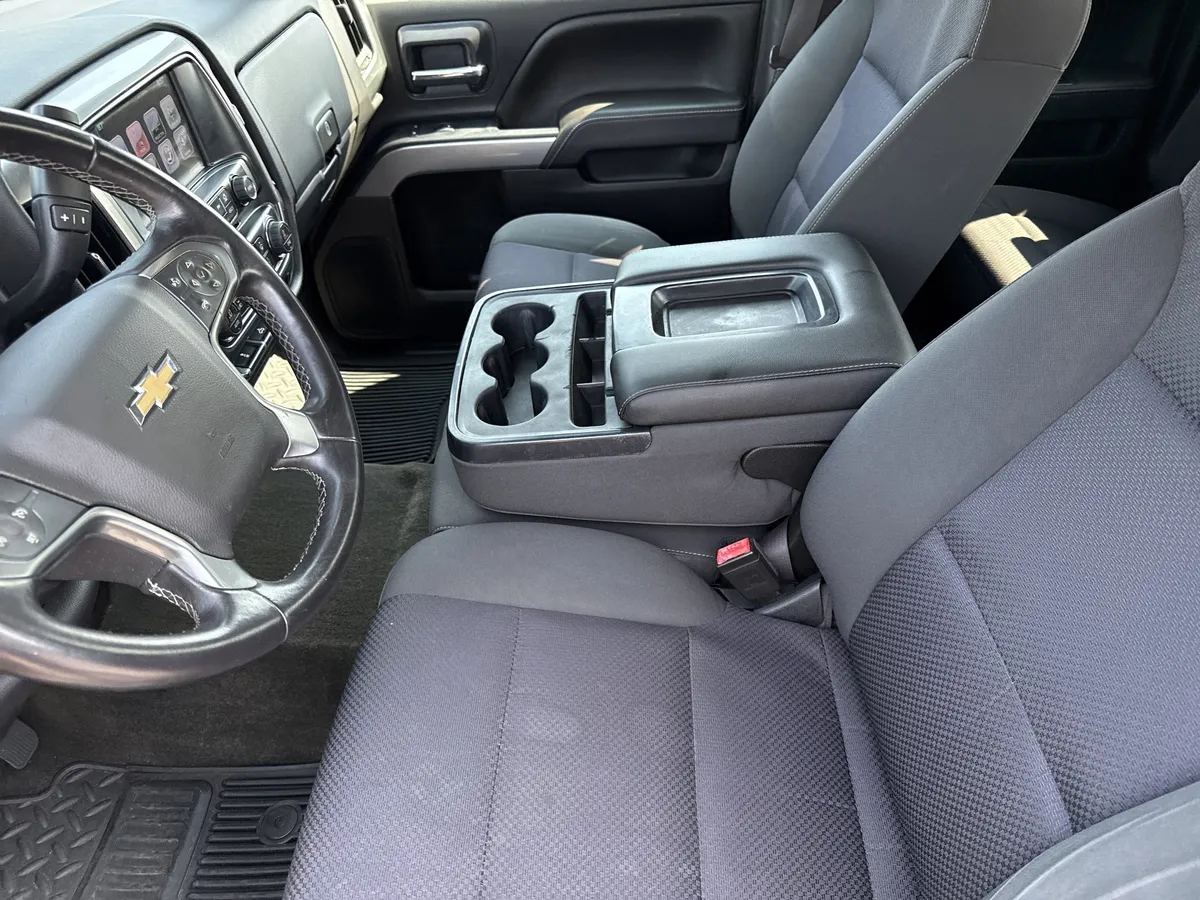 2017 Chevrolet Silverado 1500 LT thumbnail 11