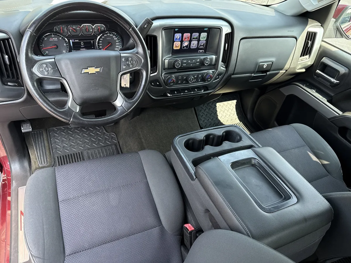2017 Chevrolet Silverado 1500 LT thumbnail 18
