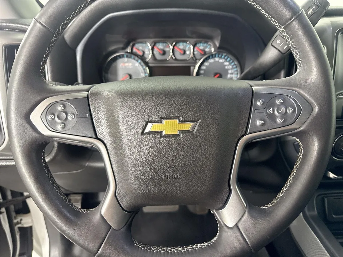 2017 Chevrolet Silverado 1500 LT thumbnail 17