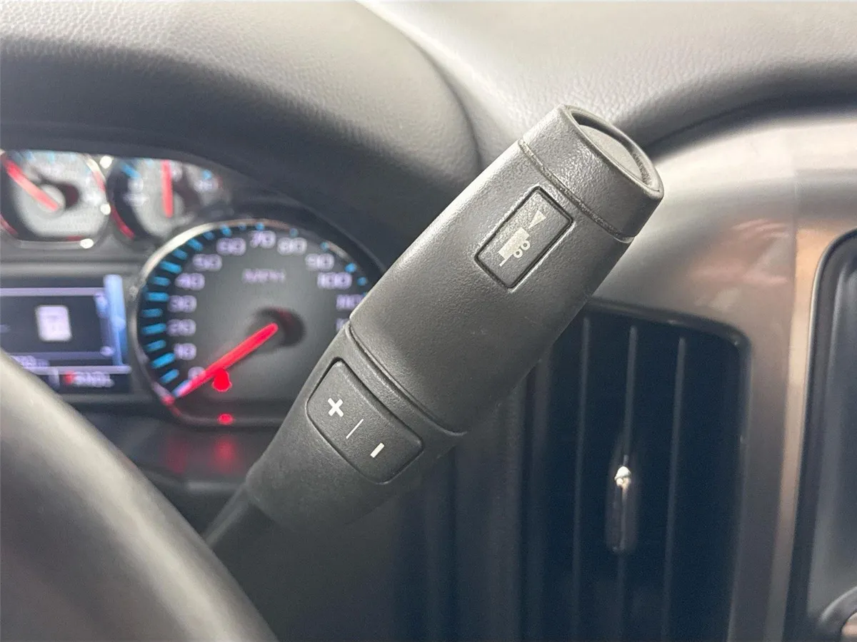 2017 Chevrolet Silverado 1500 LT thumbnail 27