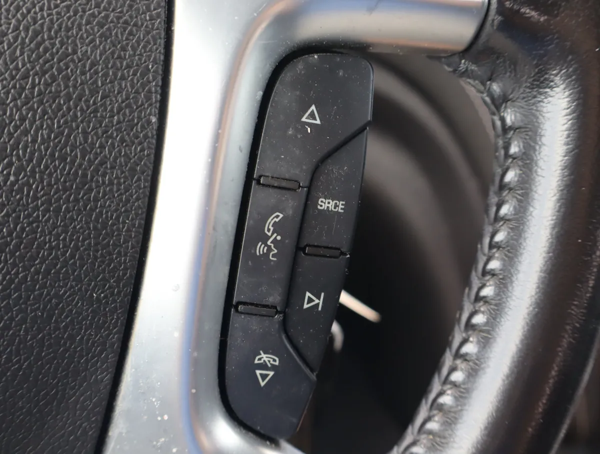 2017 Chevrolet Traverse LT thumbnail 19