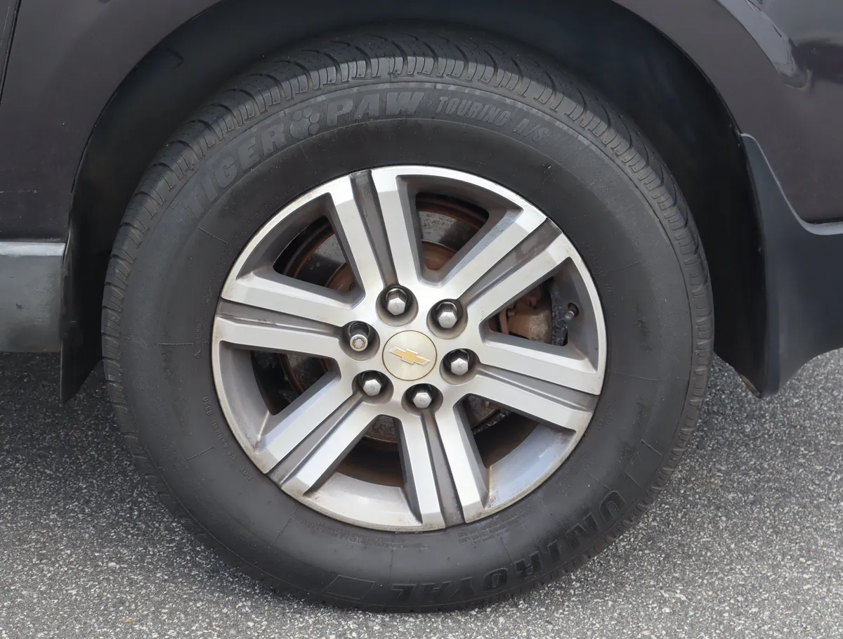 2017 Chevrolet Traverse LT thumbnail 28