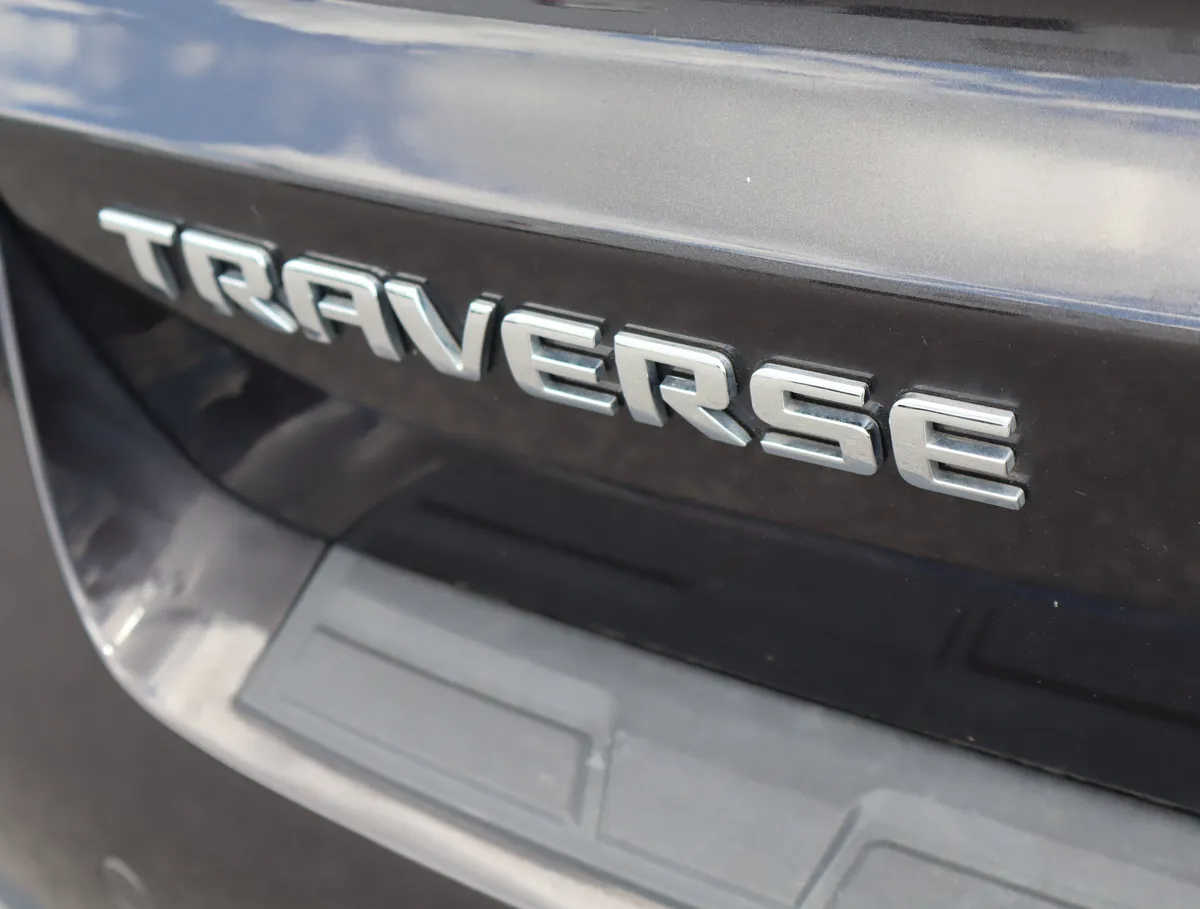 2017 Chevrolet Traverse LT thumbnail 30