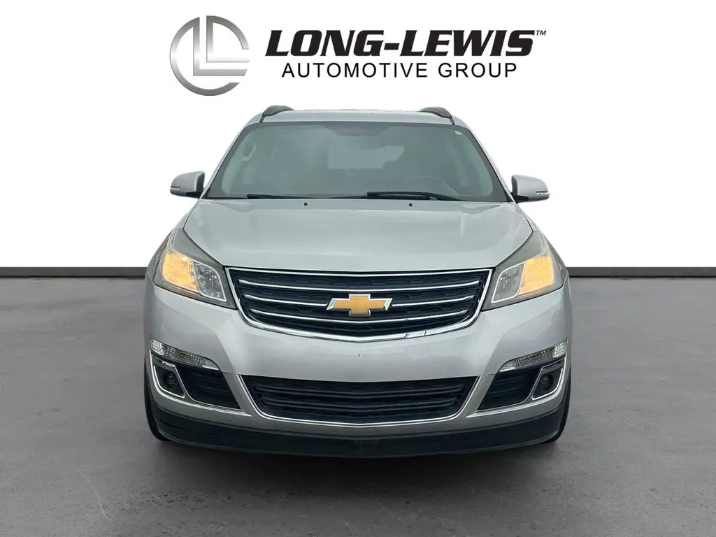 2017 Chevrolet Traverse LT thumbnail 11
