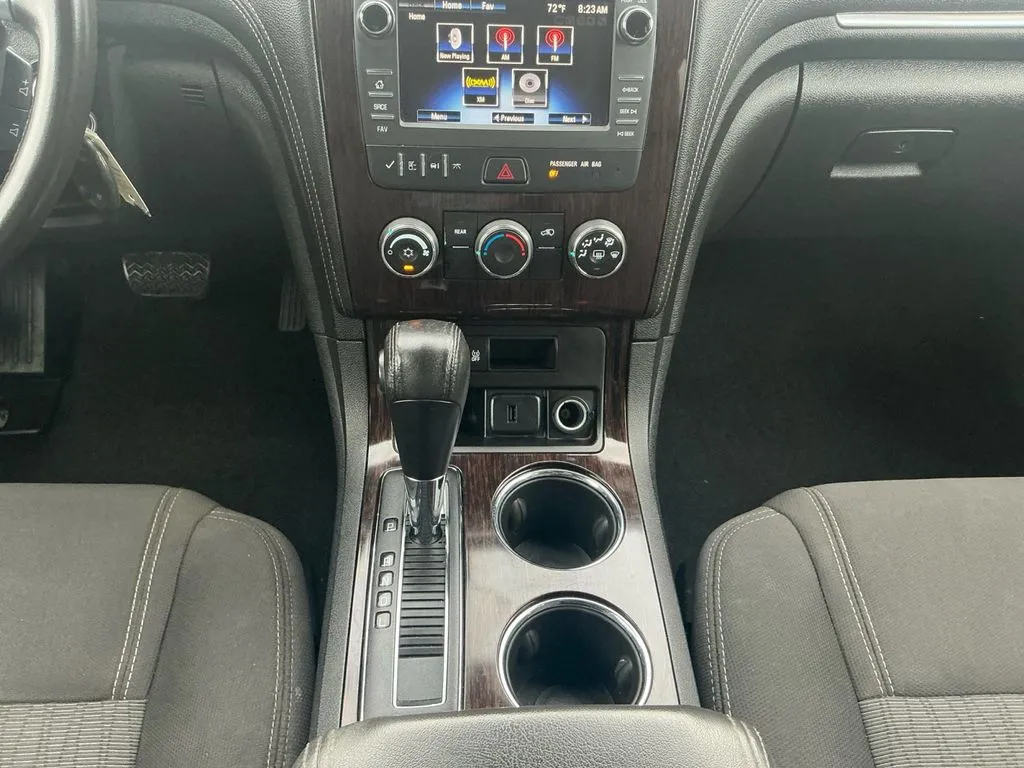 2017 Chevrolet Traverse LT thumbnail 20
