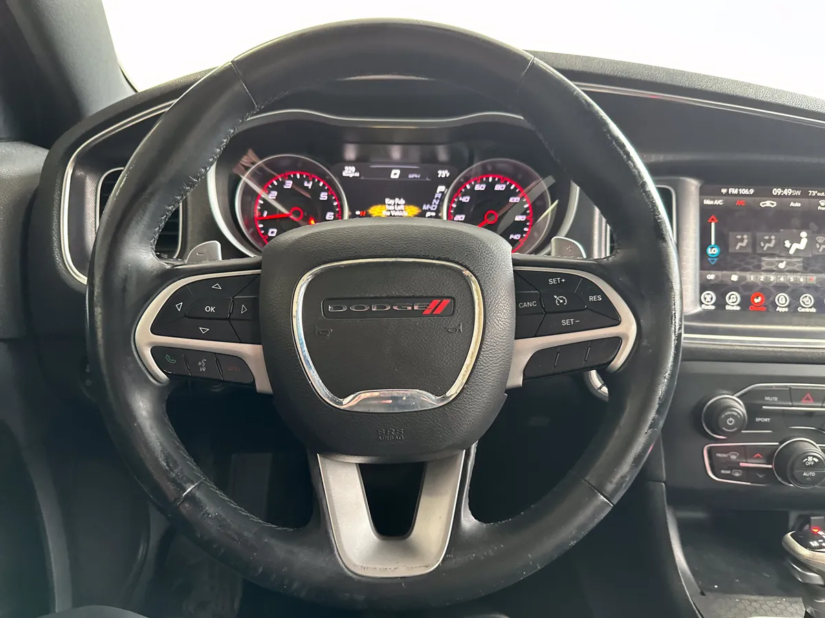 2017 Dodge Charger SXT thumbnail 16