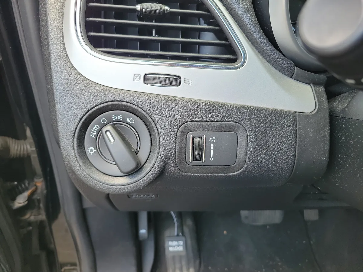 2017 Dodge Journey SE thumbnail 19