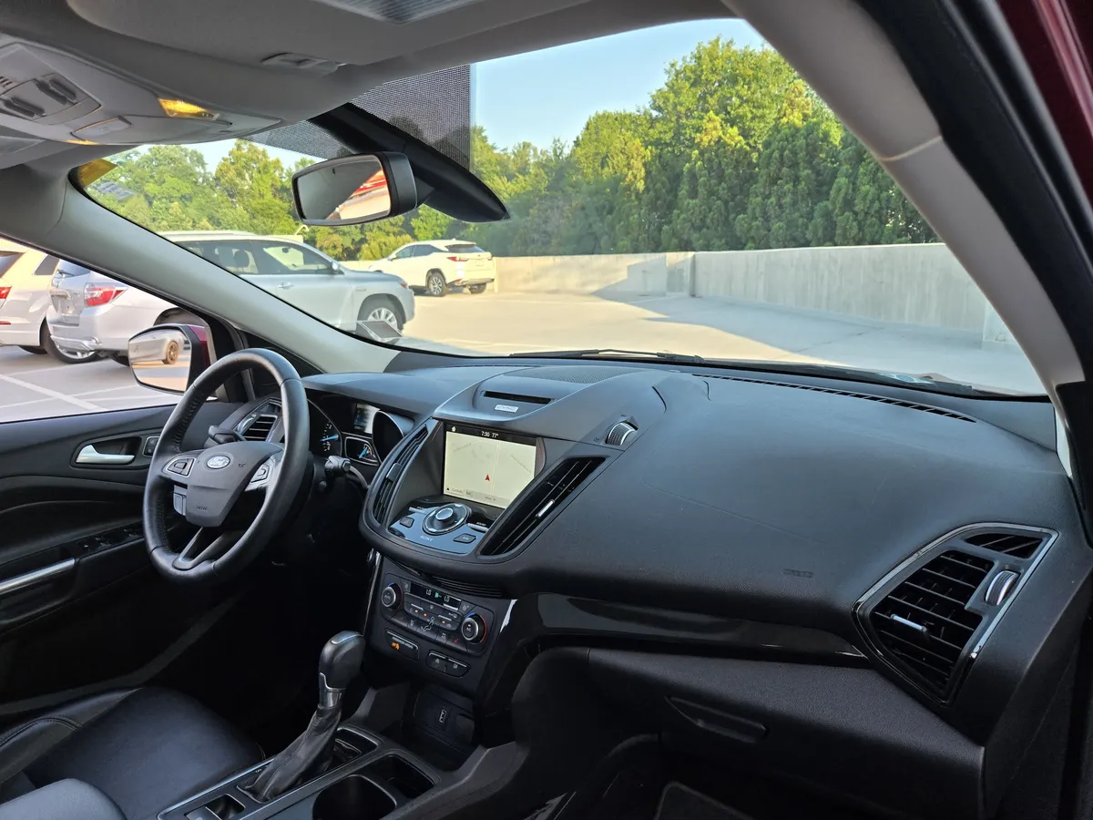 2017 Ford Escape Titanium thumbnail 33