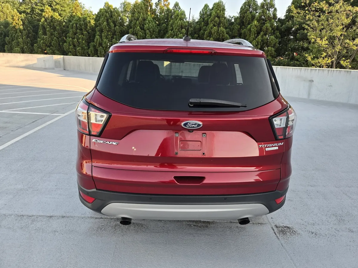 2017 Ford Escape Titanium thumbnail 5
