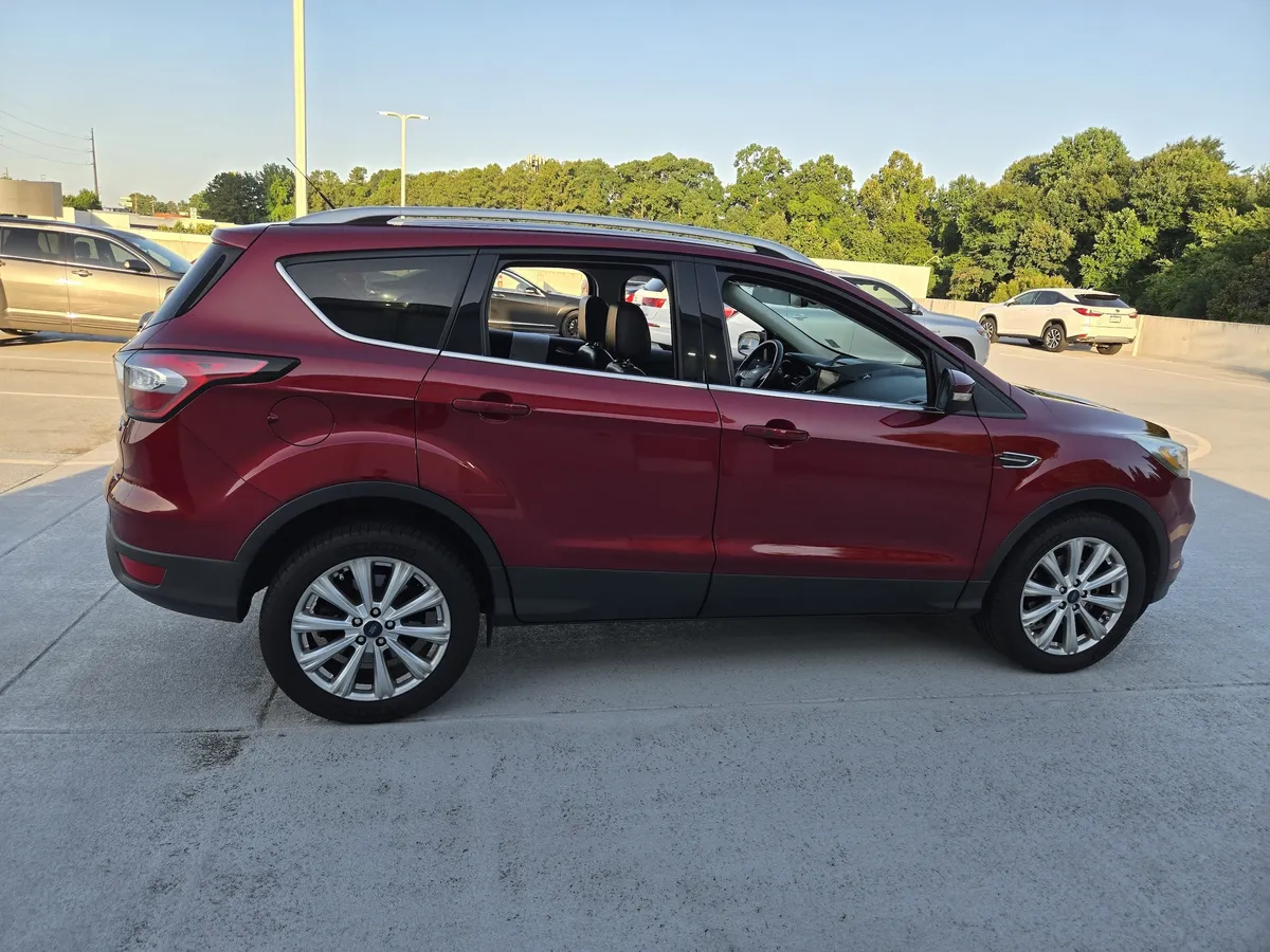 2017 Ford Escape Titanium thumbnail 7