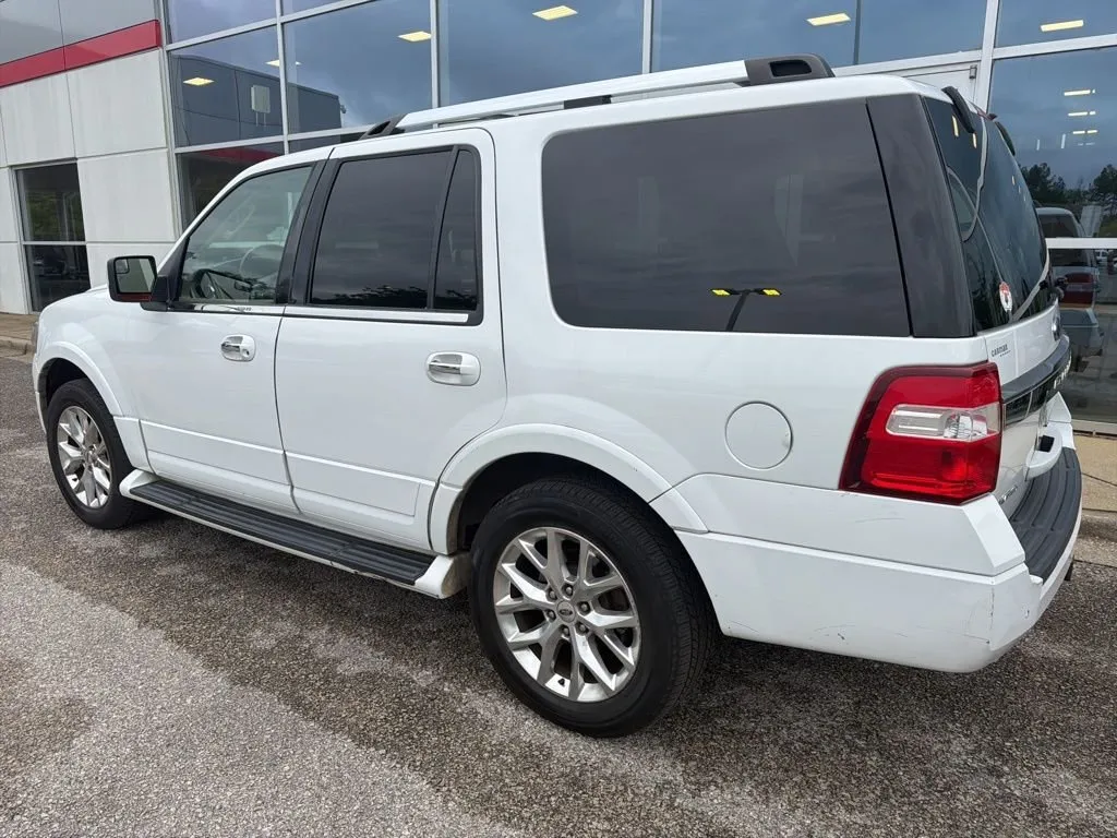 2017 Ford Expedition Limited thumbnail 2