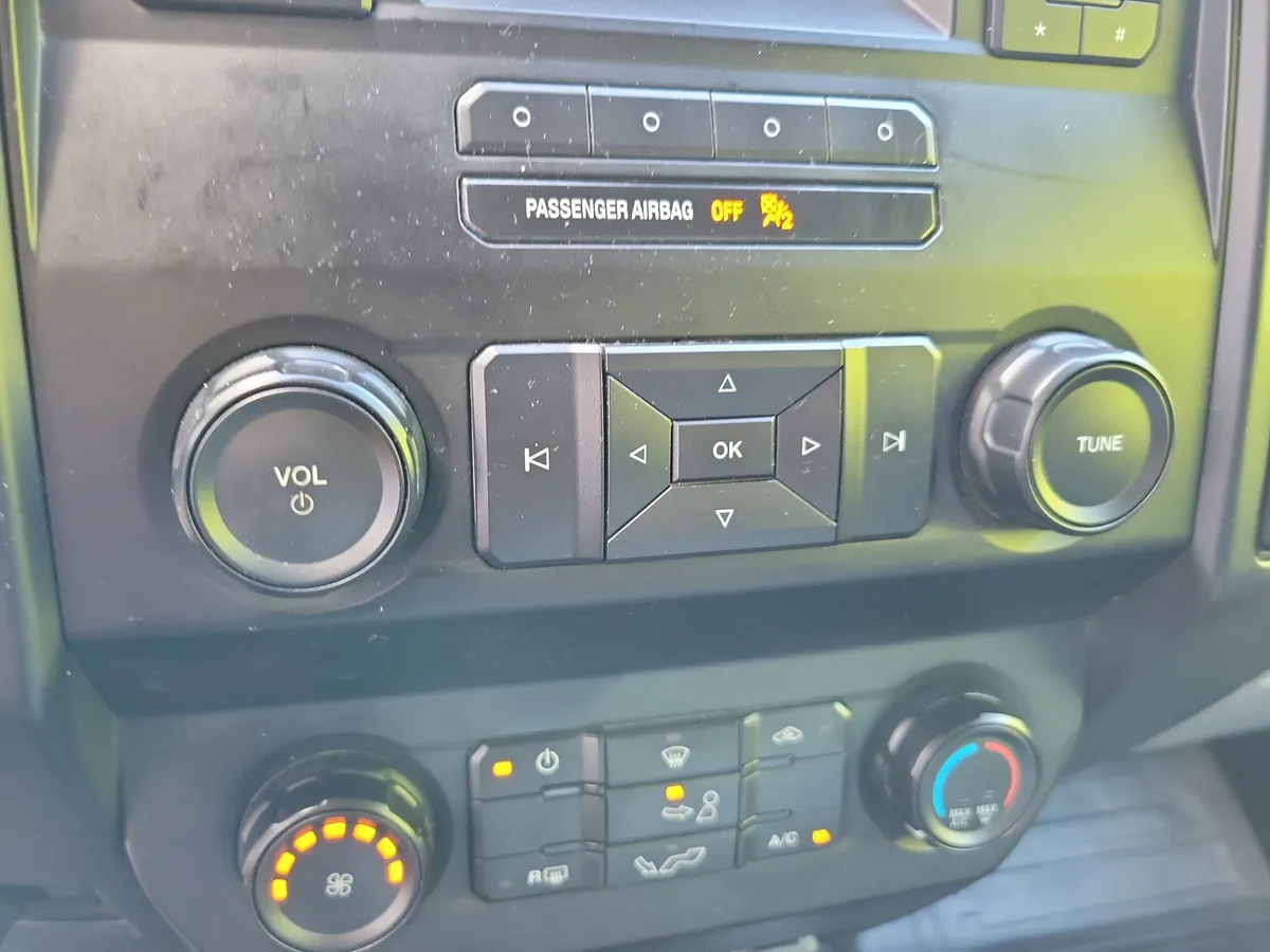 2017 Ford F-150 thumbnail 17