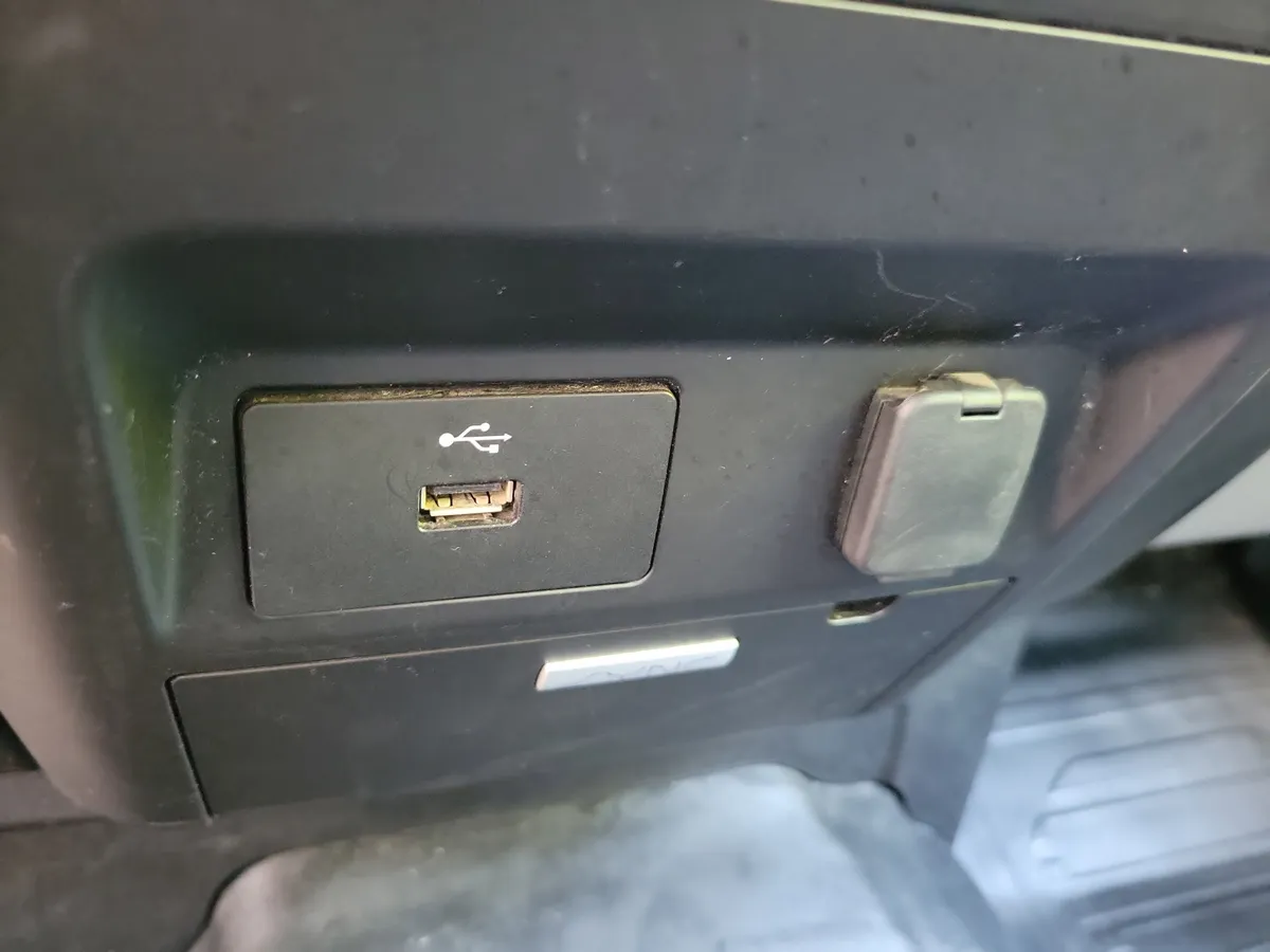 2017 Ford F-150 thumbnail 19