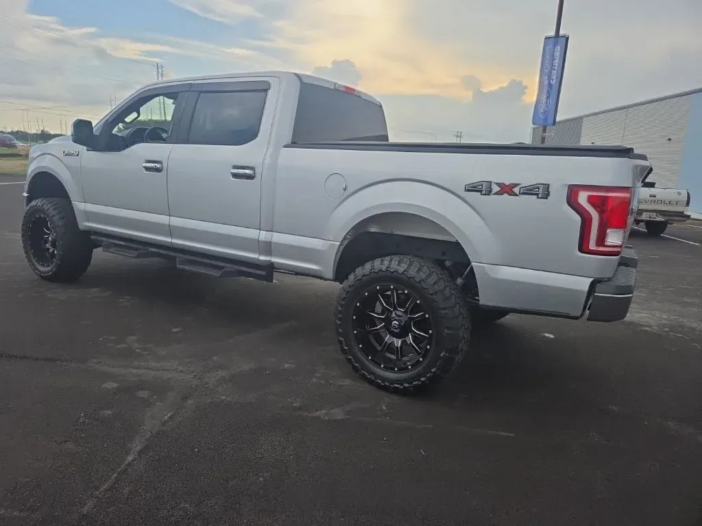 2017 Ford F-150 XLT thumbnail 10