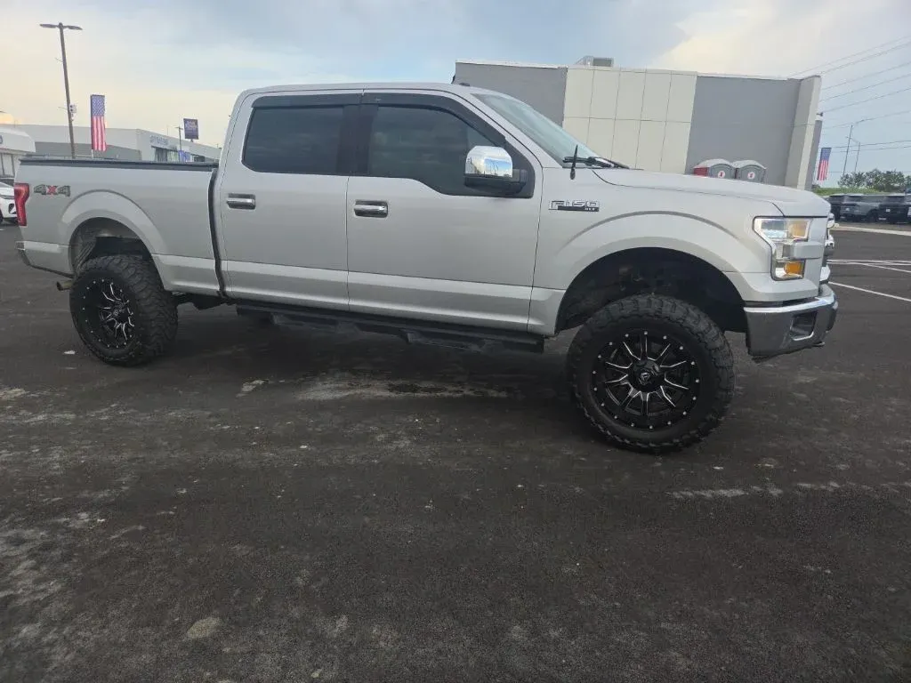 2017 Ford F-150 XLT thumbnail 15
