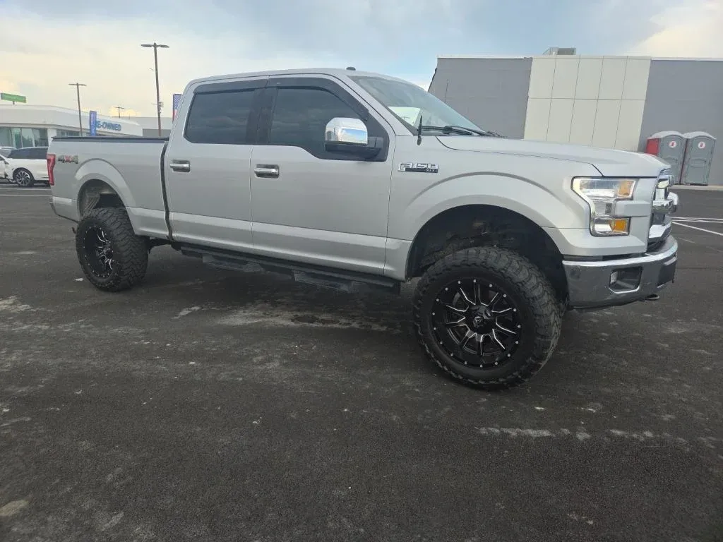 2017 Ford F-150 XLT thumbnail 16