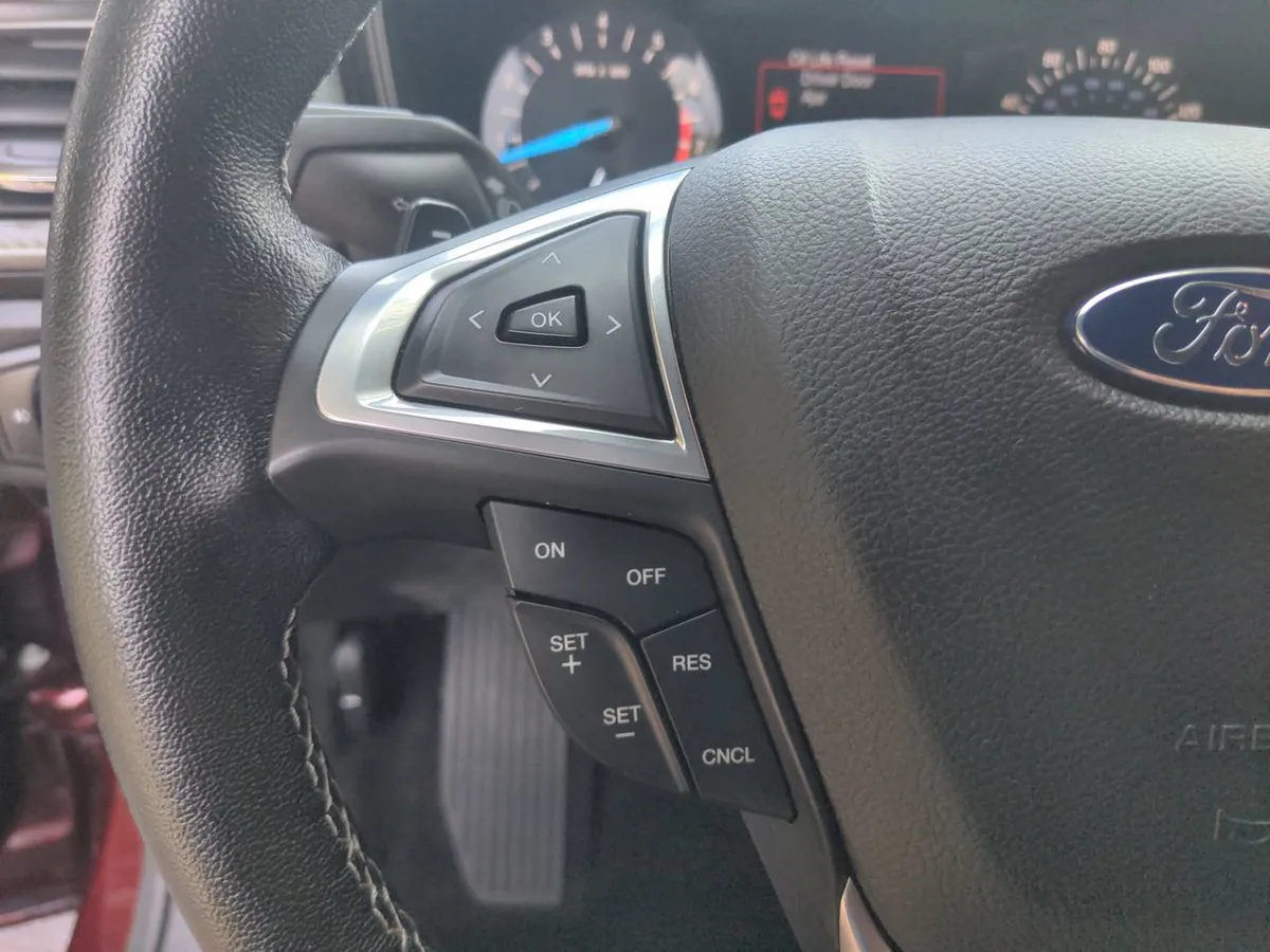 2017 Ford Fusion Sport thumbnail 18