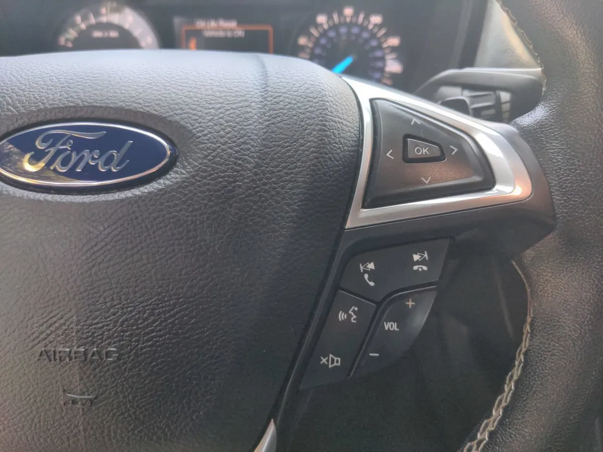 2017 Ford Fusion Sport thumbnail 19