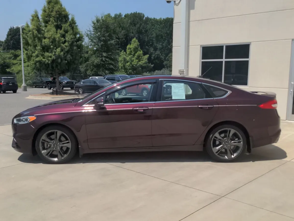 2017 Ford Fusion Sport thumbnail 6