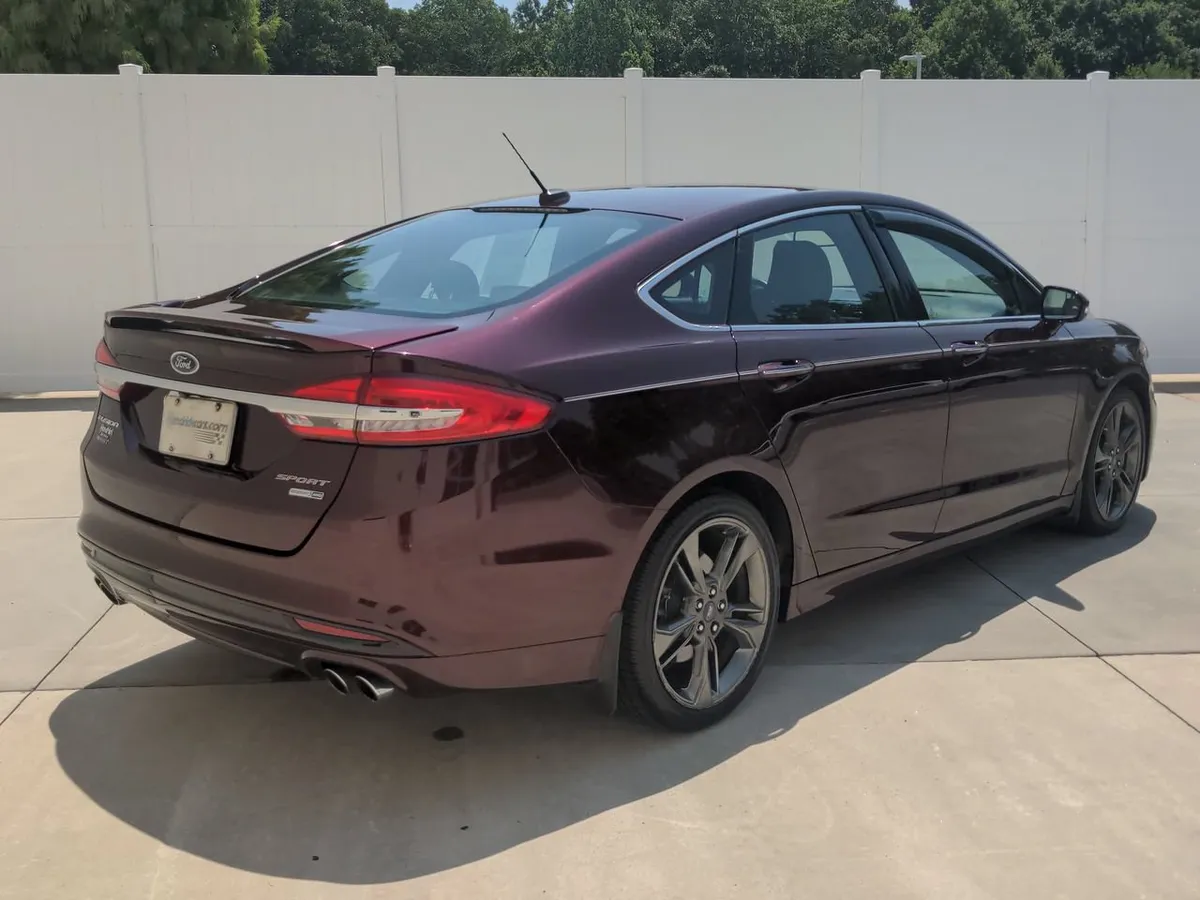 2017 Ford Fusion Sport thumbnail 9