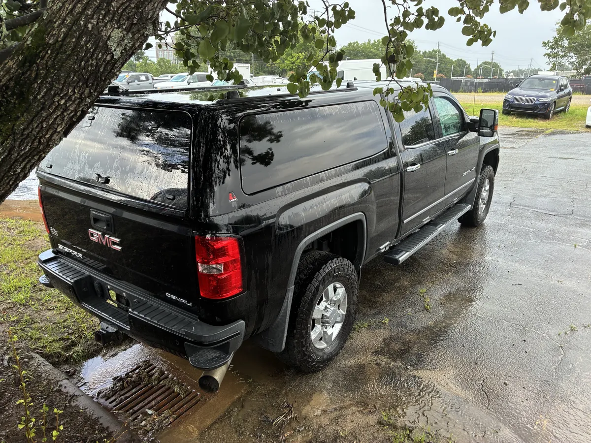 2017 GMC Sierra 3500HD Denali thumbnail 7
