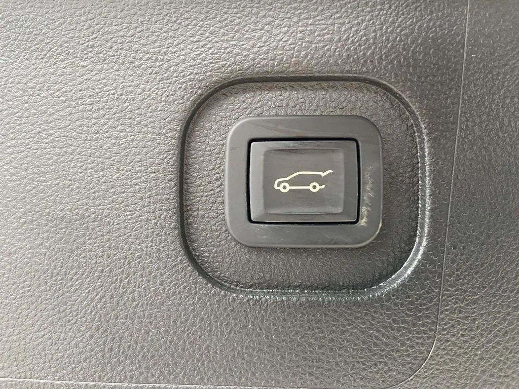 2017 GMC Terrain Denali thumbnail 11