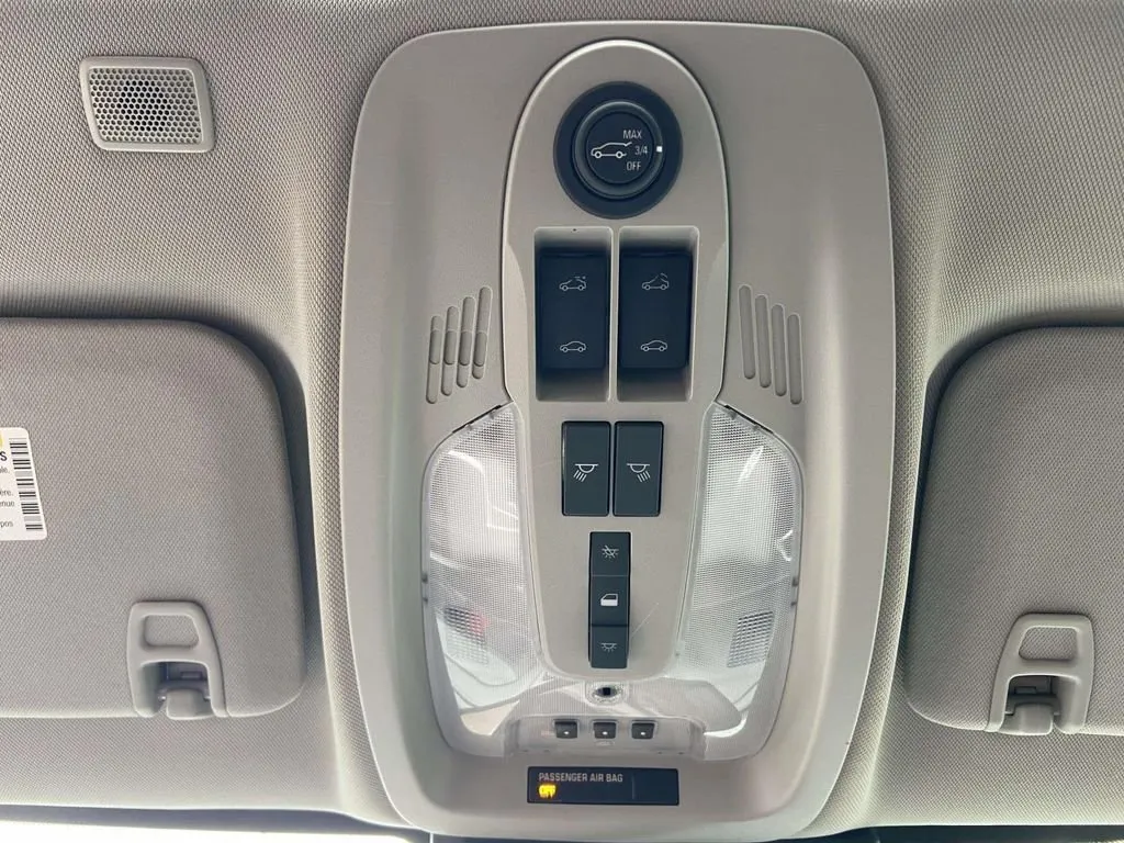 2017 GMC Terrain Denali thumbnail 25