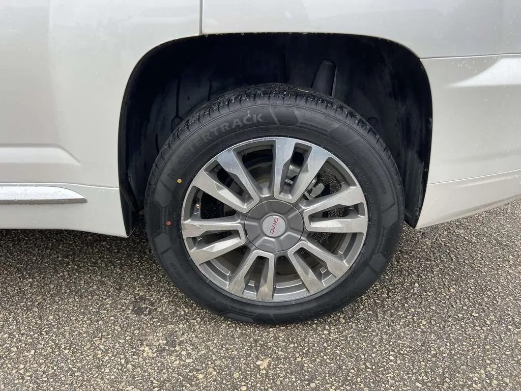 2017 GMC Terrain Denali thumbnail 9