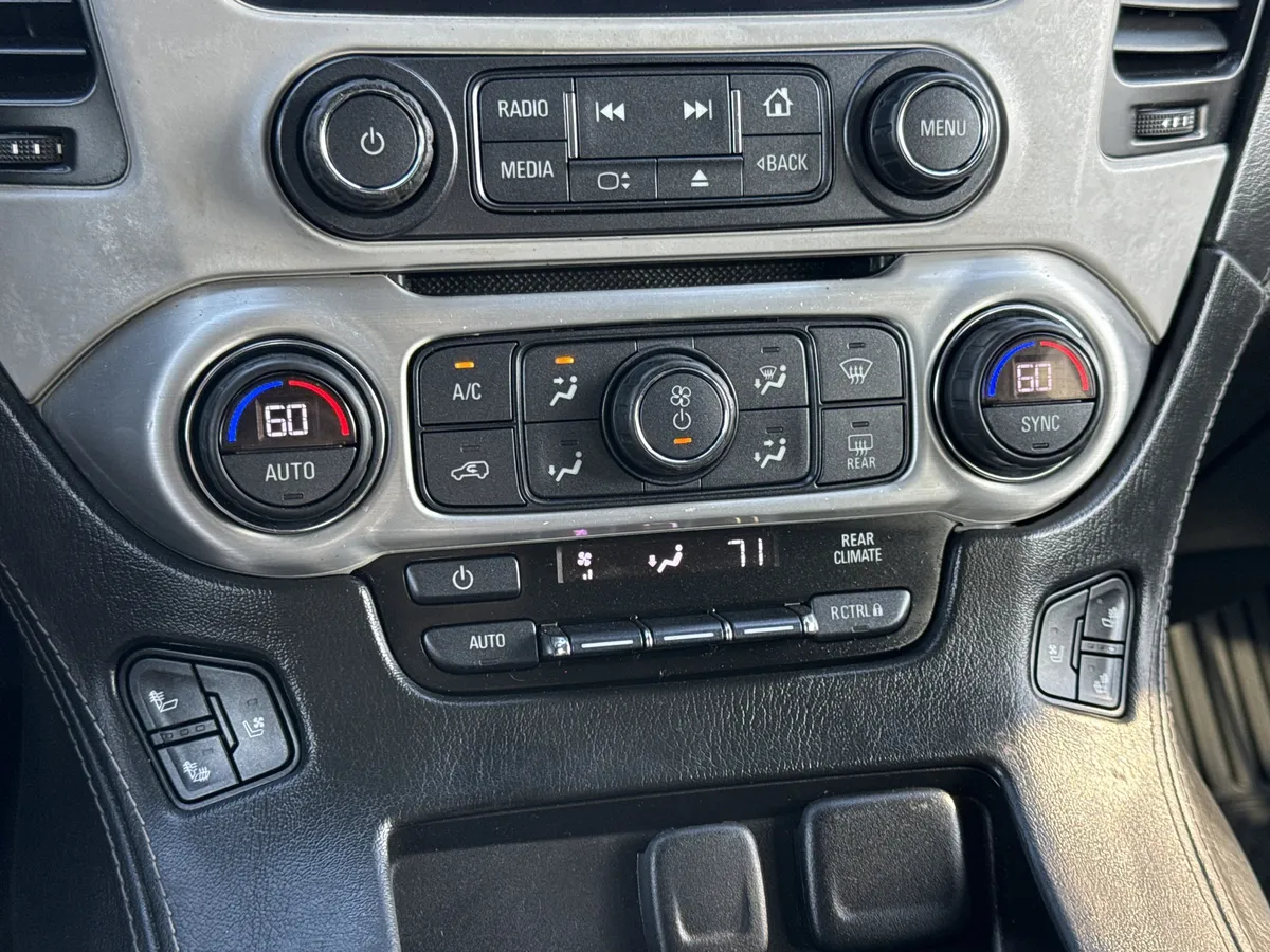 2017 GMC Yukon SLT thumbnail 11