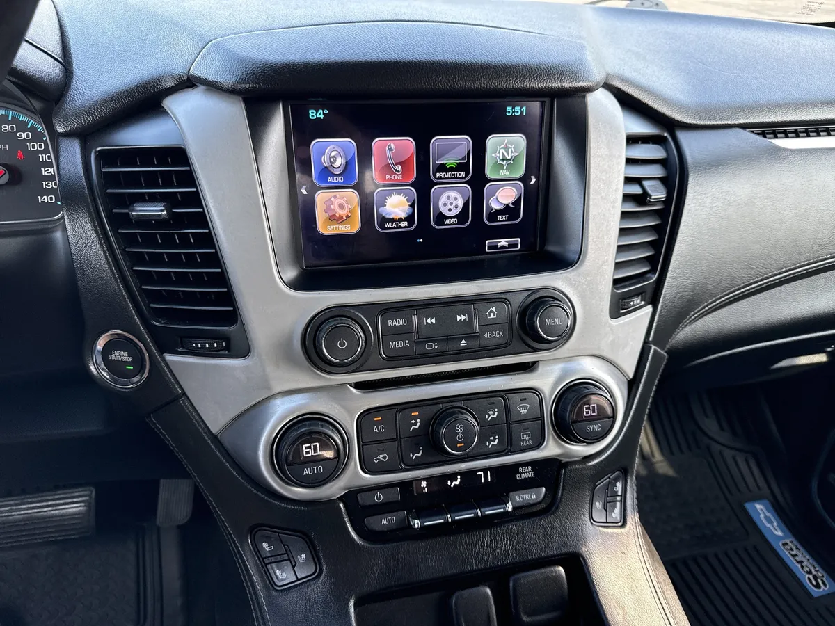 2017 GMC Yukon SLT thumbnail 13