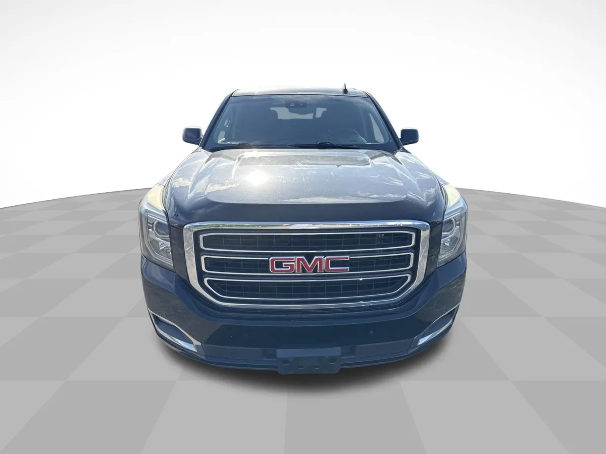 2017 GMC Yukon SLT thumbnail 2