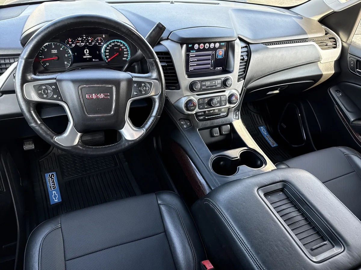 2017 GMC Yukon SLT thumbnail 25