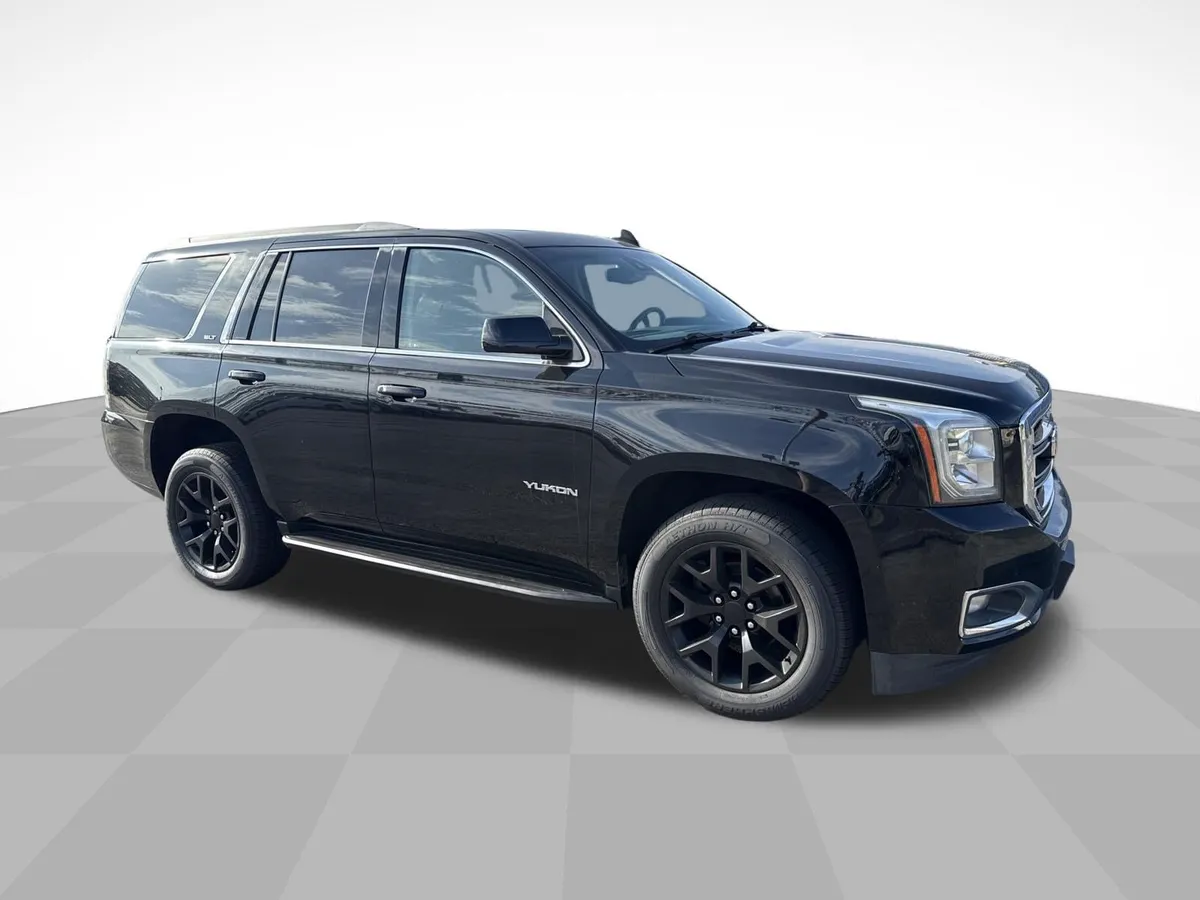 2017 GMC Yukon SLT thumbnail 3