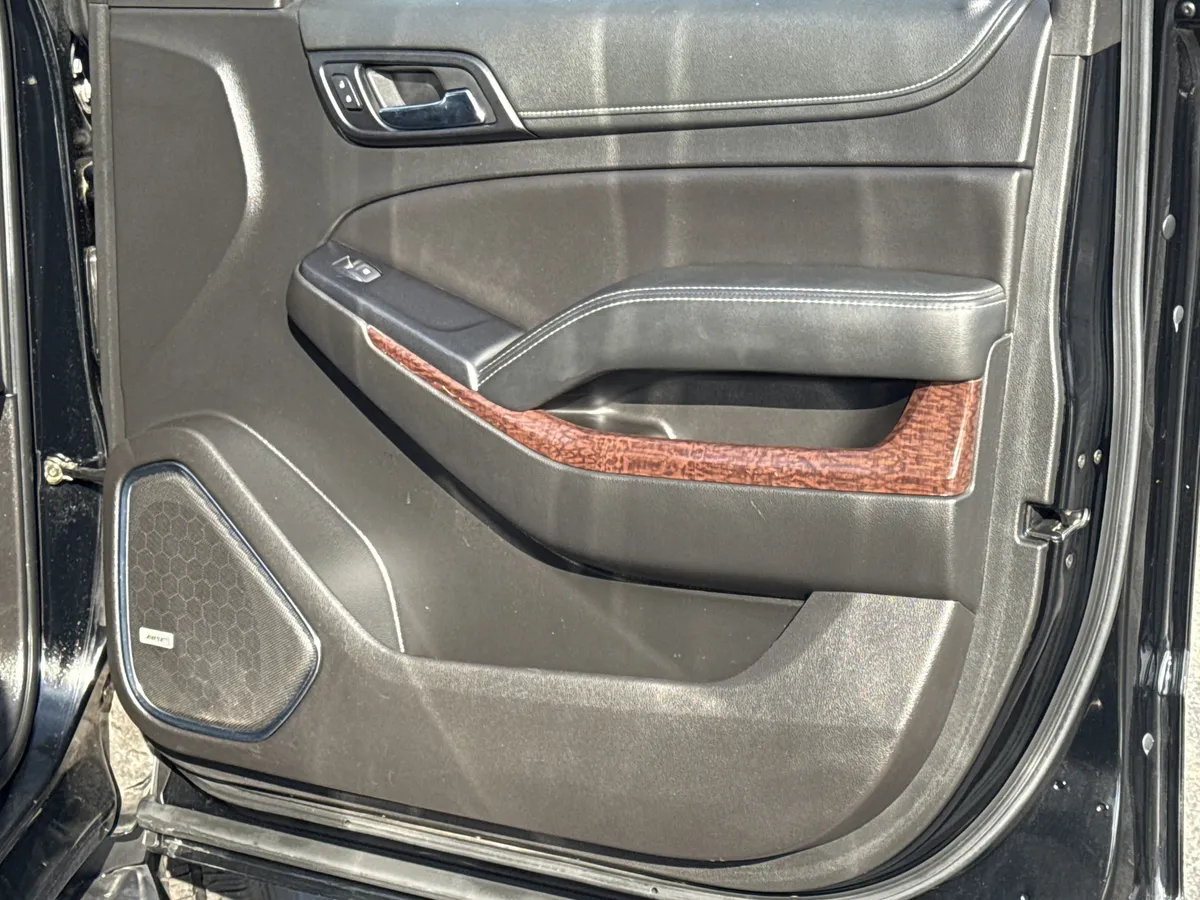 2017 GMC Yukon SLT thumbnail 31