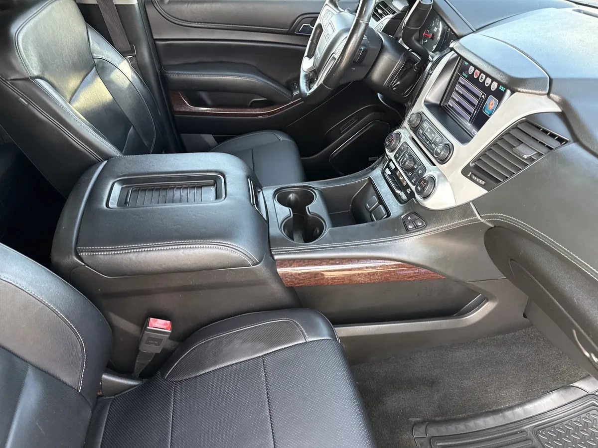 2017 GMC Yukon SLT thumbnail 34