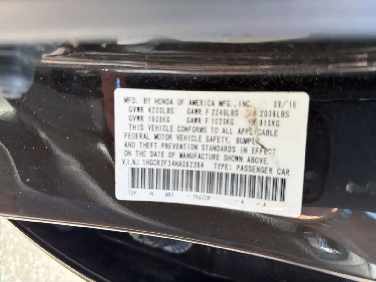 2017 Honda Accord LX thumbnail 21