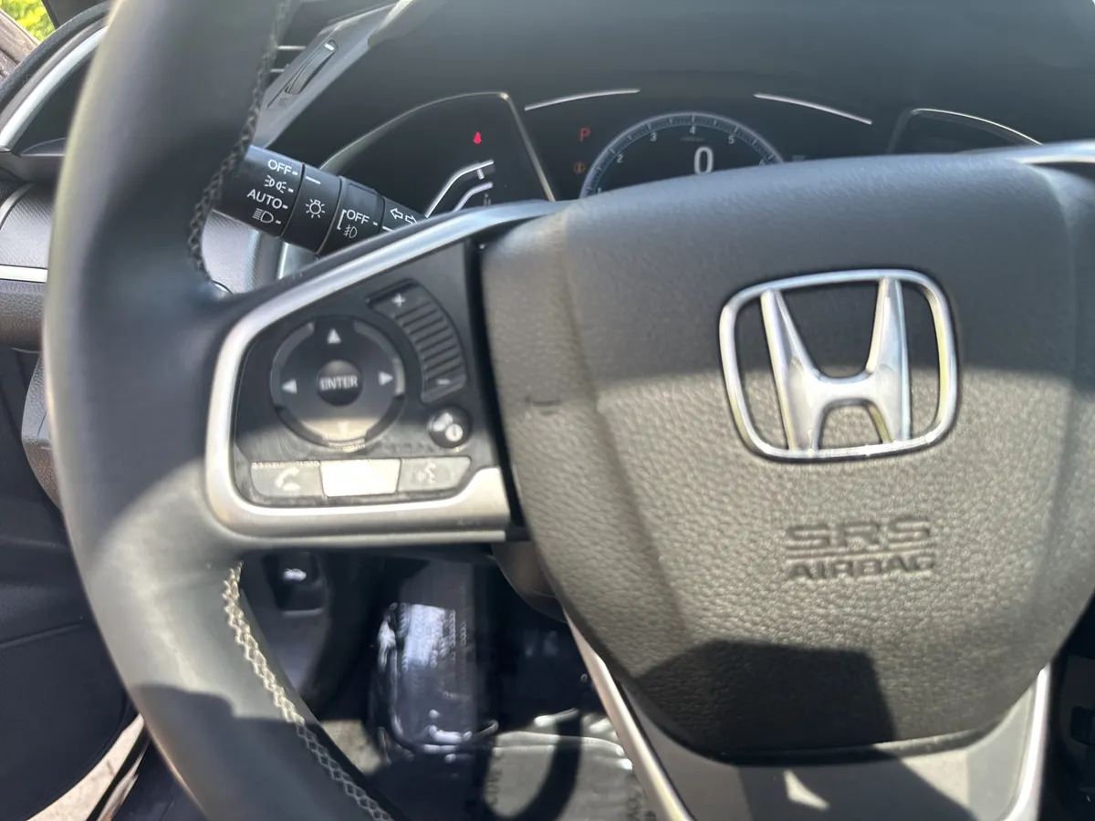 2017 Honda Civic EX-L thumbnail 18