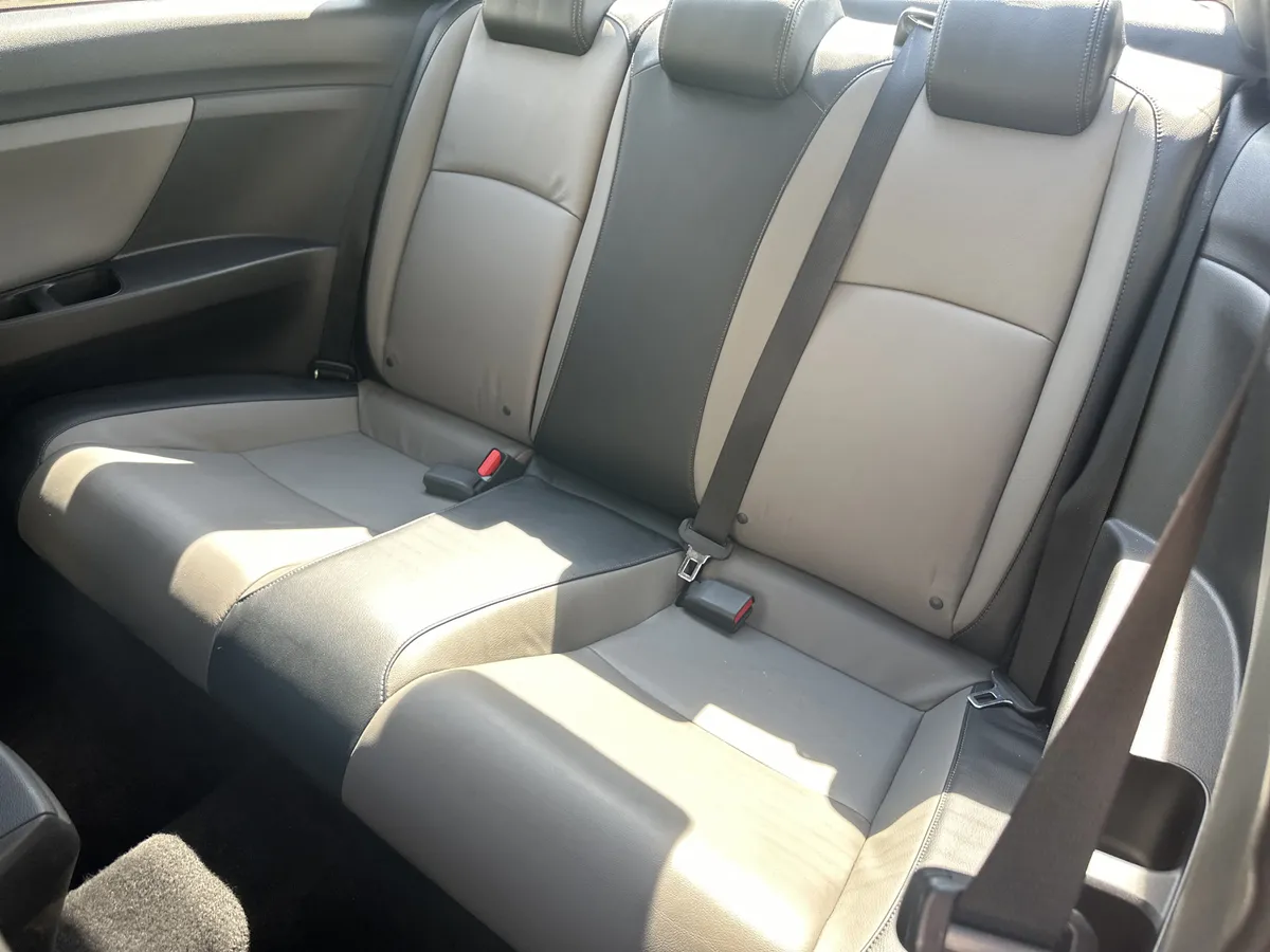 2017 Honda Civic EX-L thumbnail 30