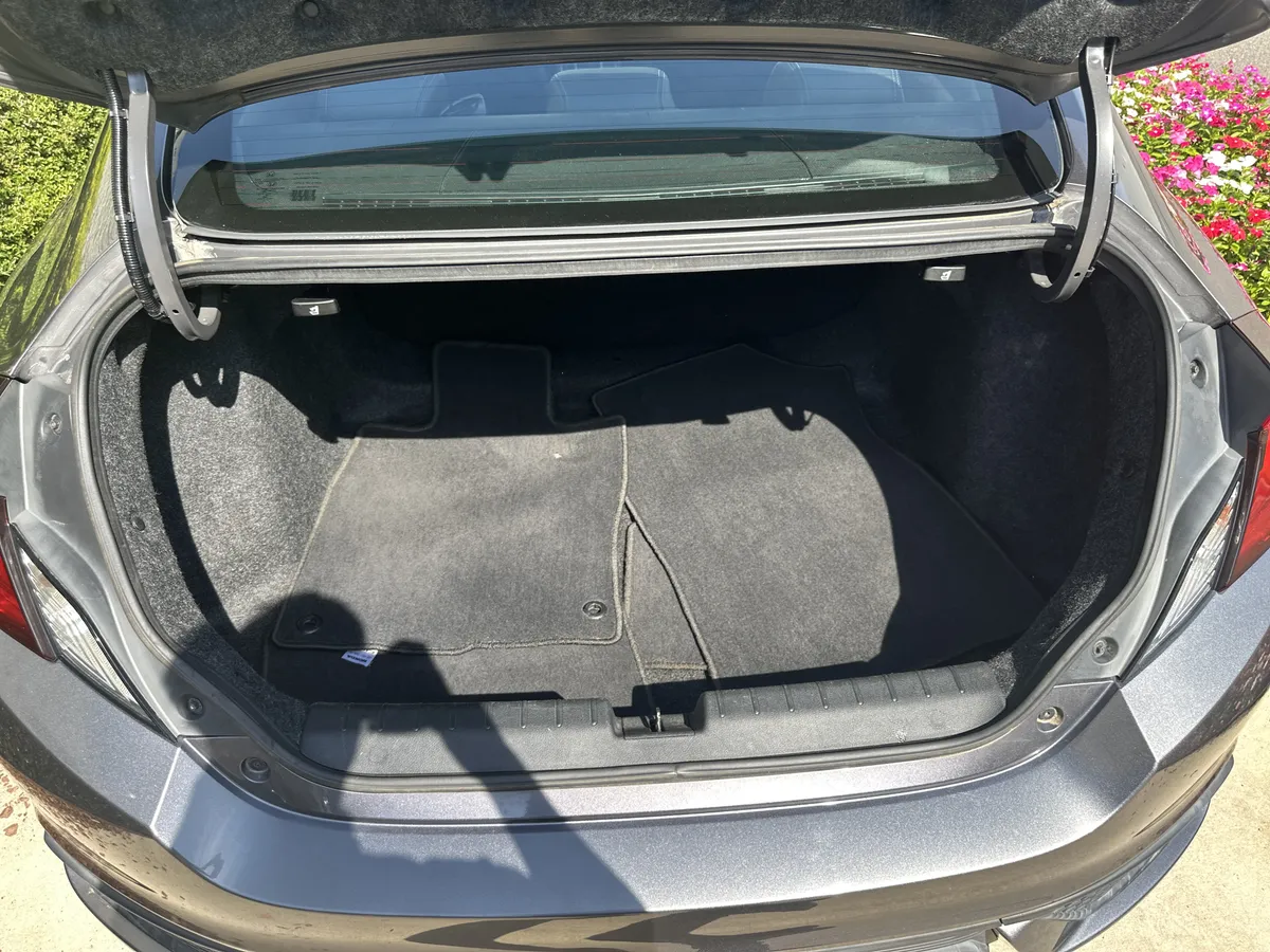 2017 Honda Civic EX-L thumbnail 31