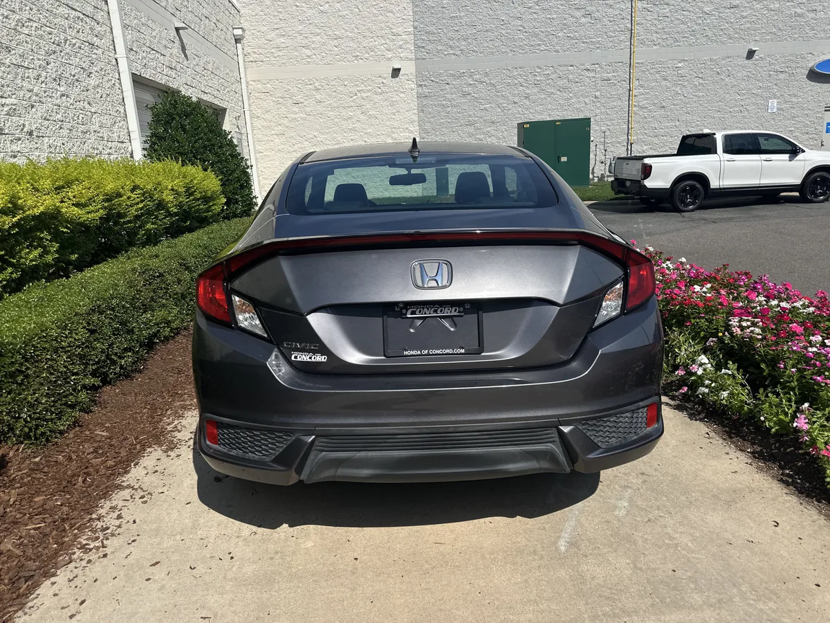 2017 Honda Civic EX-L thumbnail 6