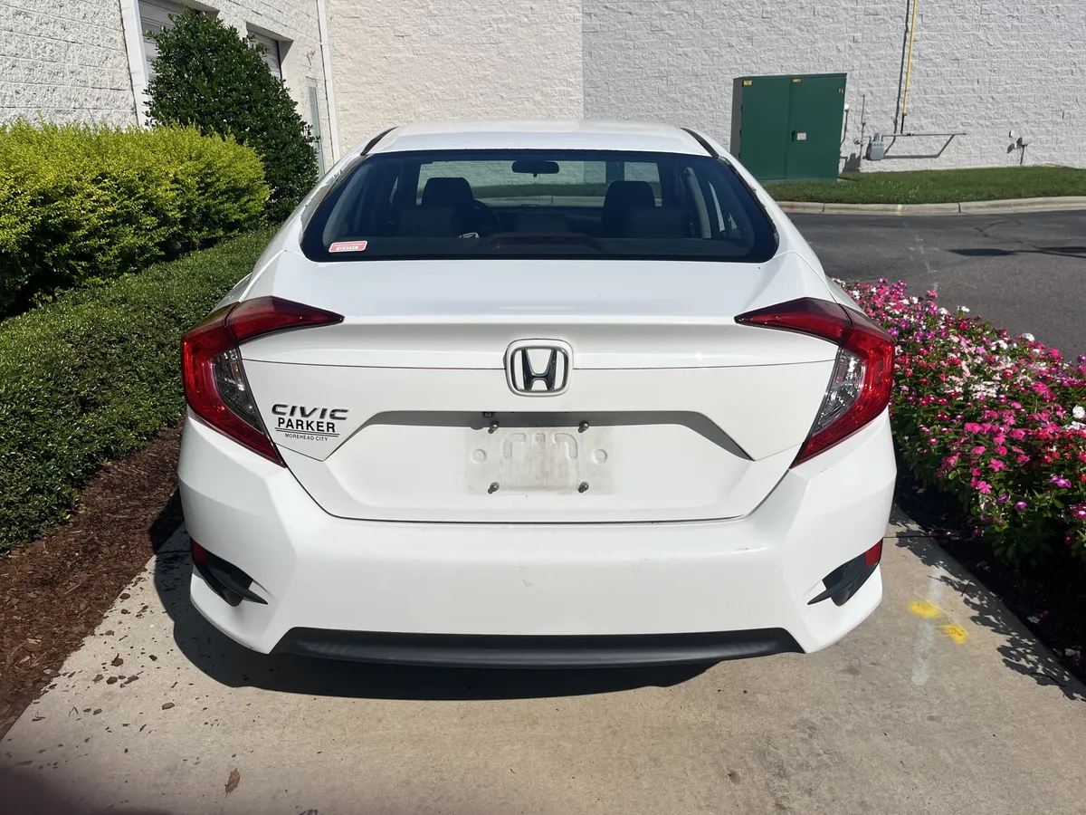2017 Honda Civic LX thumbnail 6