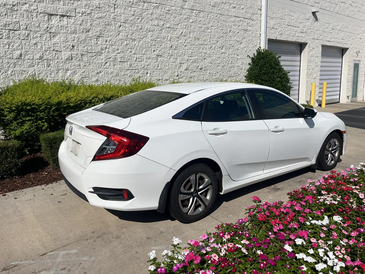 2017 Honda Civic LX thumbnail 7