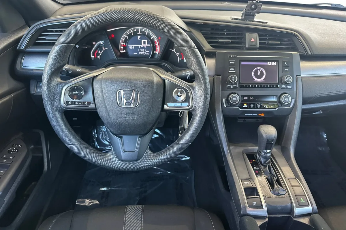 2017 Honda Civic LX thumbnail 16