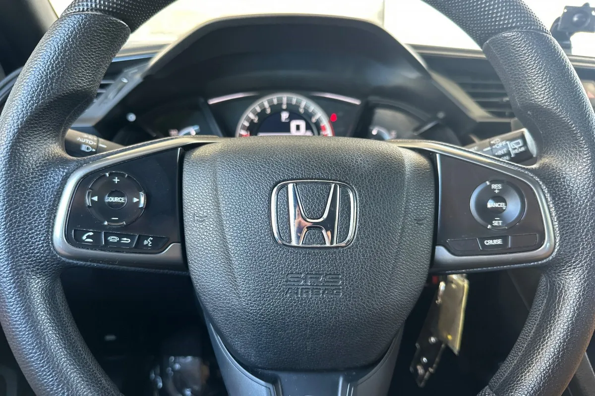 2017 Honda Civic LX thumbnail 24